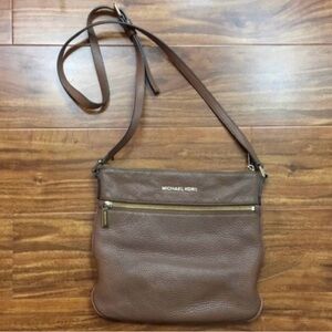 Michael Kors Womens Milk Chocolate Brown Soft Leather Crossbody Bag Purse Casual